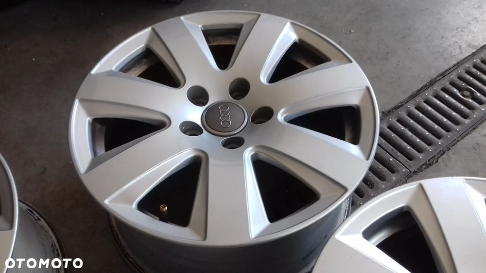 felgi aluminiowe 5x112 7,5J ET45 16" 4F0601025AJ Audi A6 C6 - 9