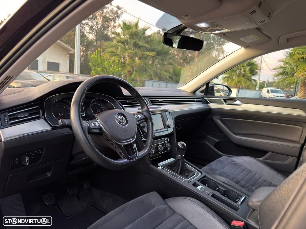 VW Passat Variant 2.0 TDi Highline - 19