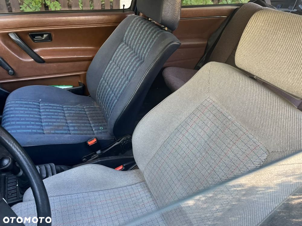 Volkswagen Golf - 4