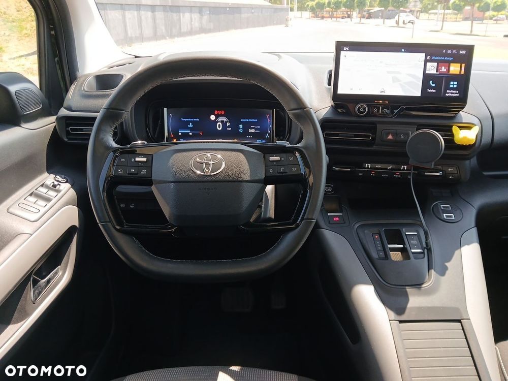 Toyota Proace City Verso 1.5 D-4D VIP - 24