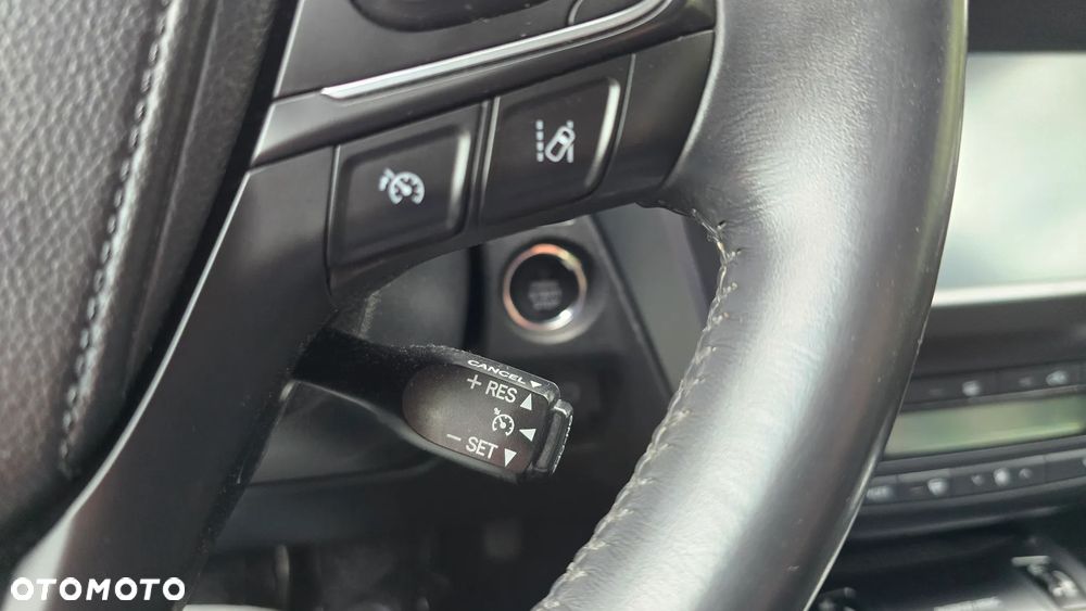 Toyota Avensis 1.8 Premium - 20