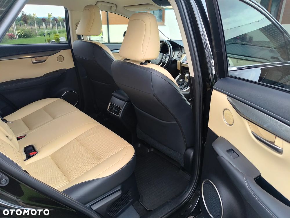 Lexus NX 200t Comfort AWD - 14