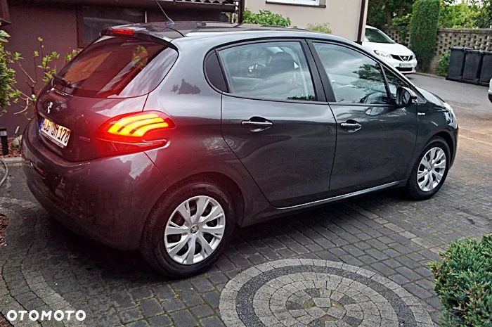 Peugeot 208 1.2 PureTech Allure - 14