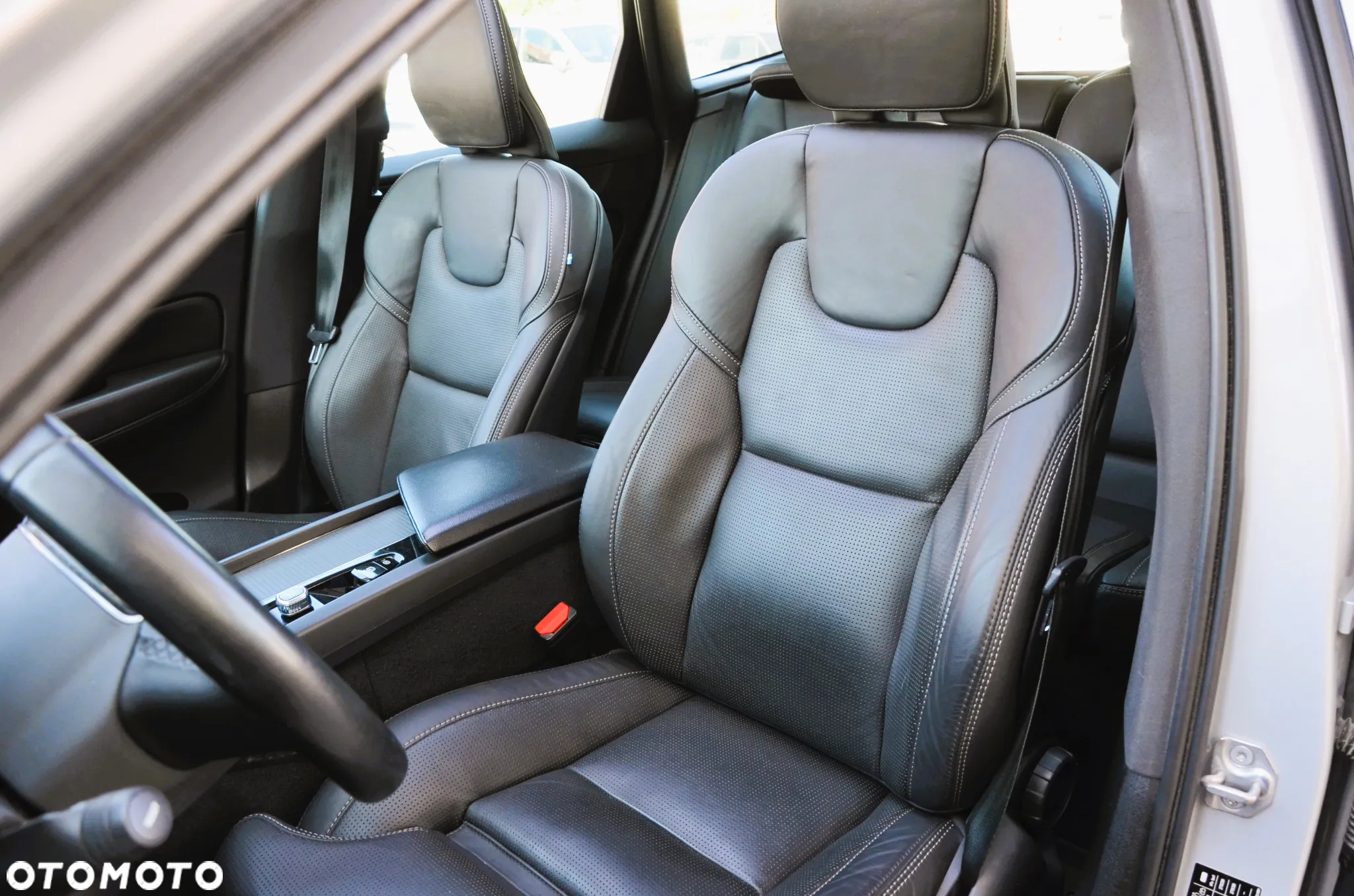 Volvo XC 60 T6 AWD Recharge Geartronic Inscription Expression - 12