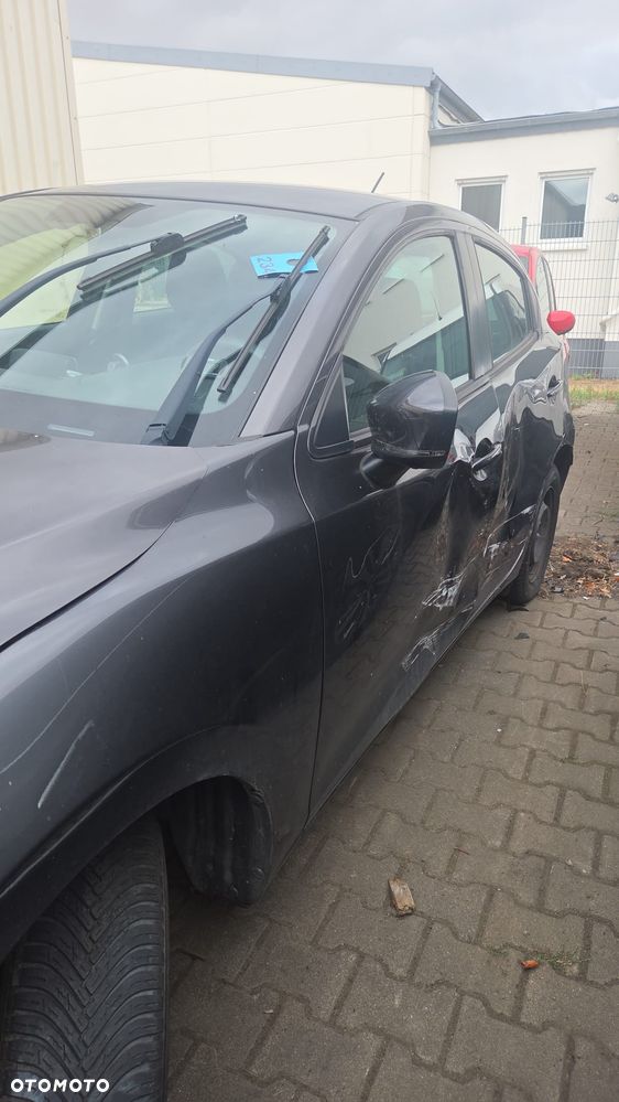 Mazda 2 SKYACTIV-G 75 Center-Line - 2