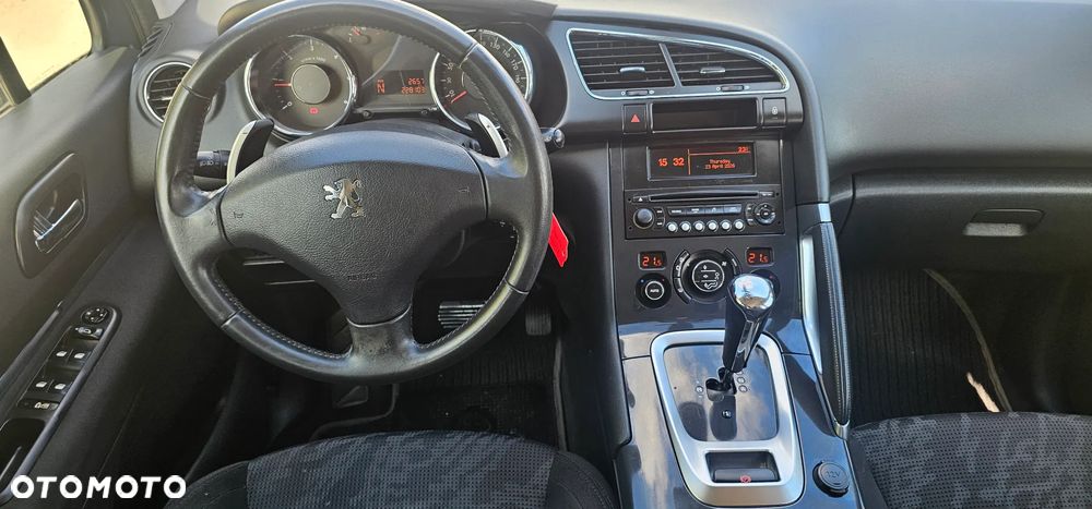 Peugeot 3008 HDi FAP 110 EGS6 Platinum - 16