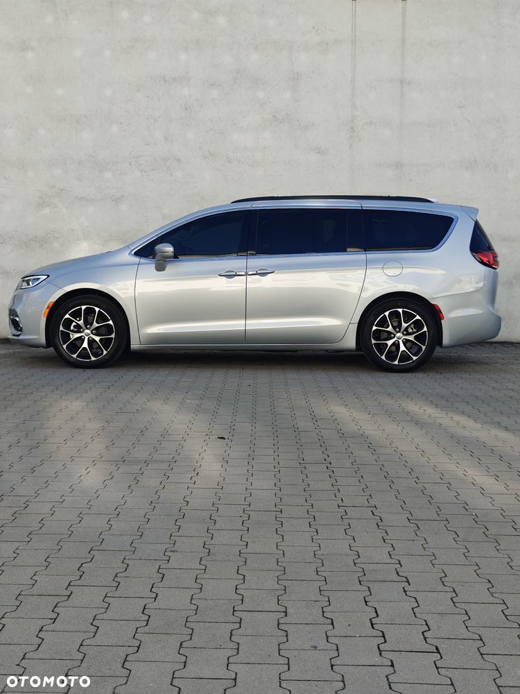 Chrysler Pacifica - 7