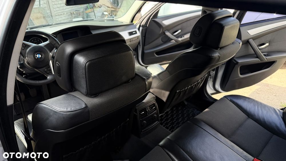 BMW Seria 5 520i - 27
