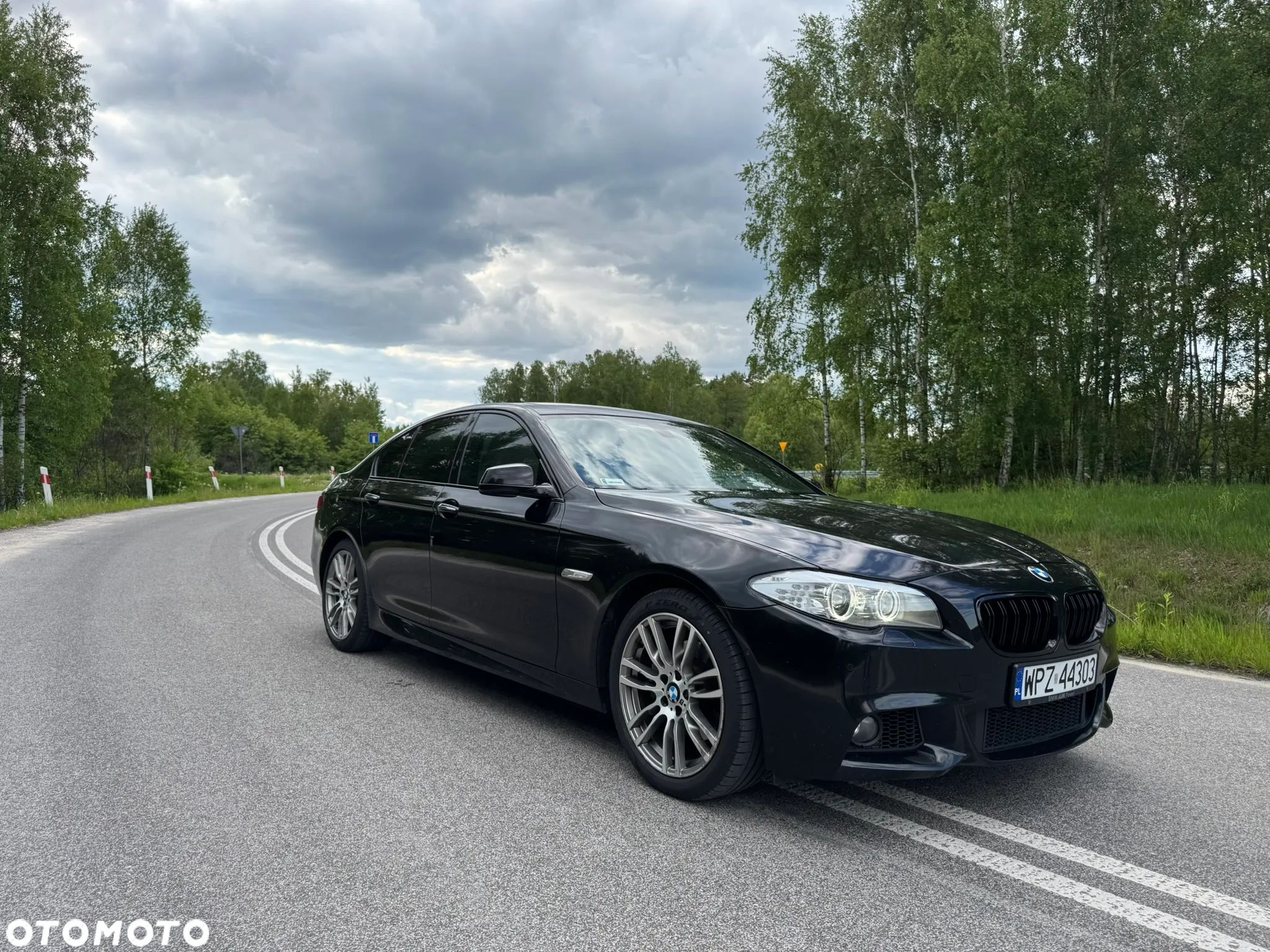 BMW Seria 5 528i xDrive - 1