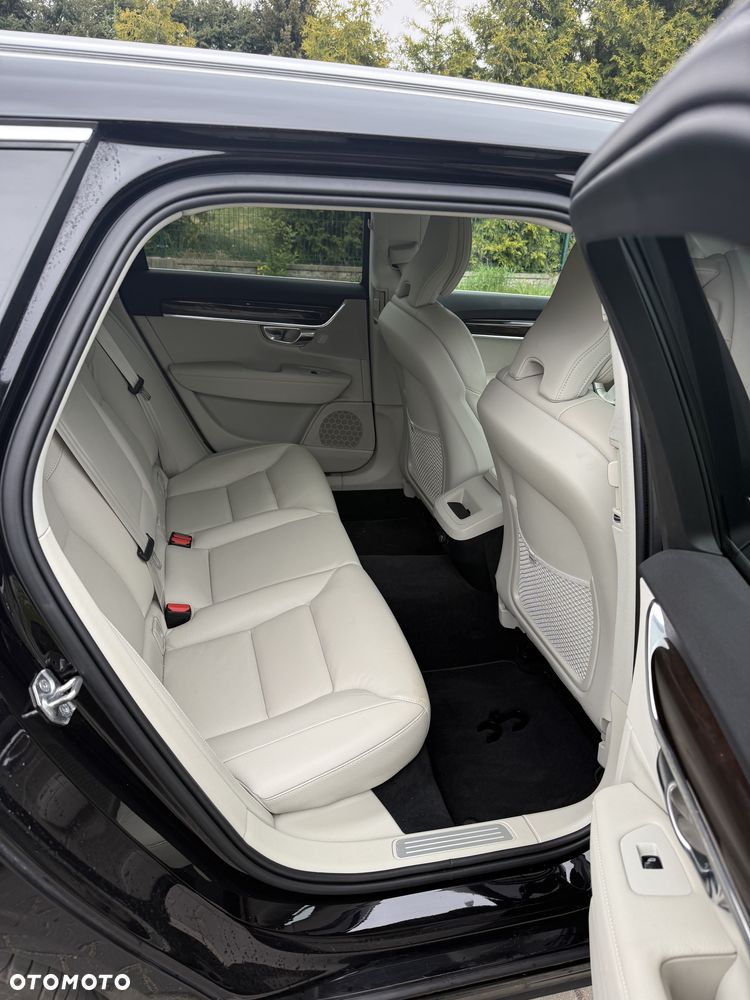 Volvo V90 D4 AWD Momentum Pro - 21