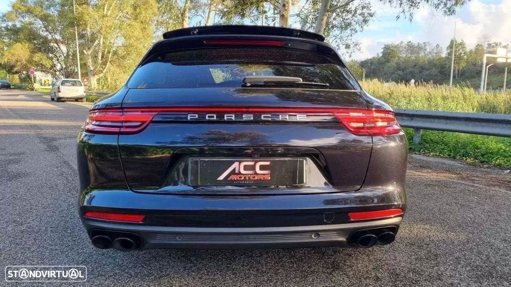 Porsche Panamera Sport Turismo 4 - 7