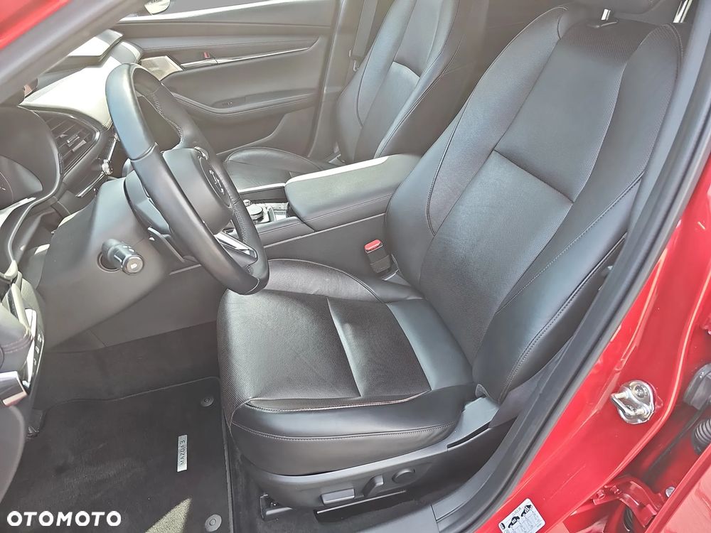 Mazda 3 2.0 mHEV Hikari - 11