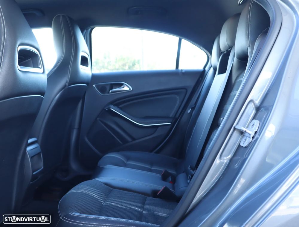 Mercedes-Benz A 180 d Urban - 19