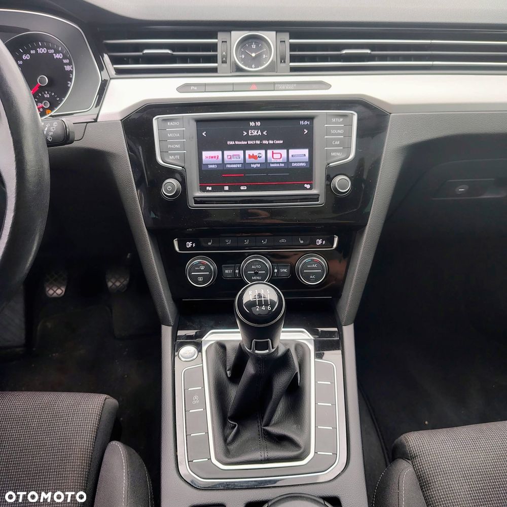 Volkswagen Passat 2.0 TDI BMT Comfortline - 12