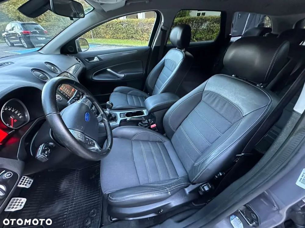 Ford Mondeo Turnier 2.0 TDCi Champions Edition - 32