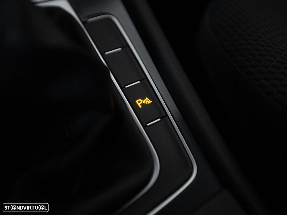 VW Golf Variant 1.6 TDi Confortline - 18