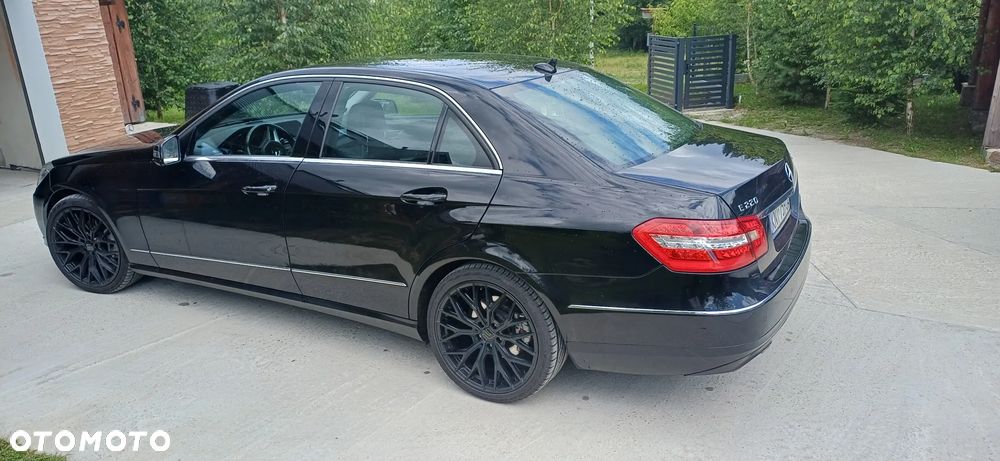 Mercedes-Benz Klasa E 220 CDI BlueEff Avantgarde - 5