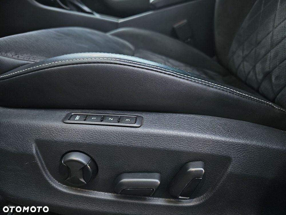 Skoda Superb 2.0 TDI Sportline DSG - 13