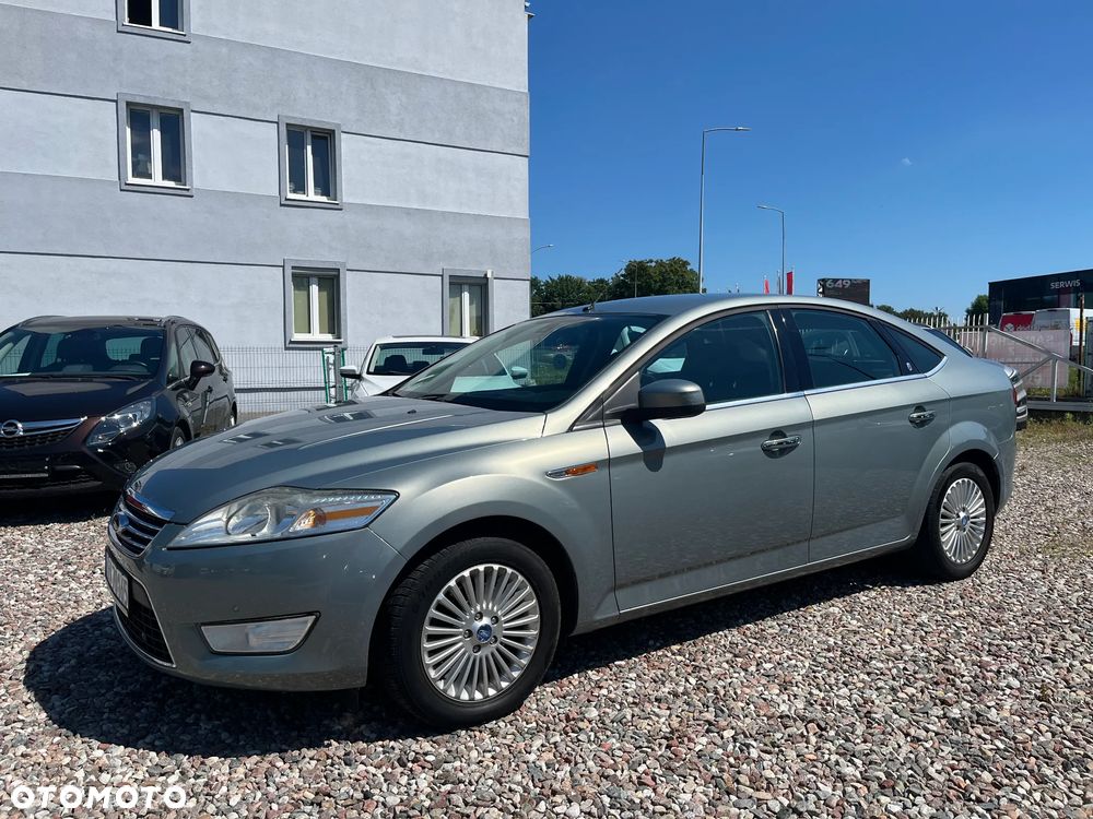 Ford Mondeo 2.0 Ghia - 10