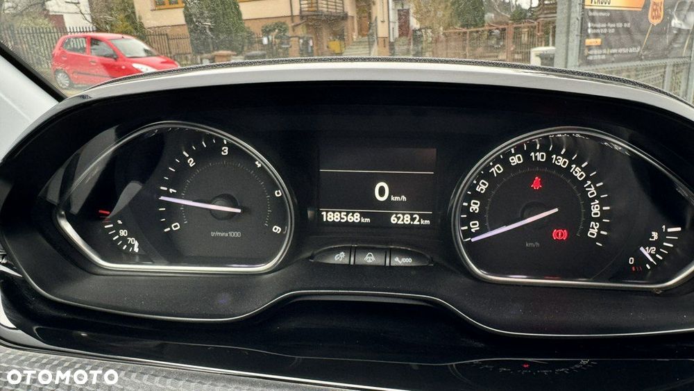 Peugeot 2008 - 25