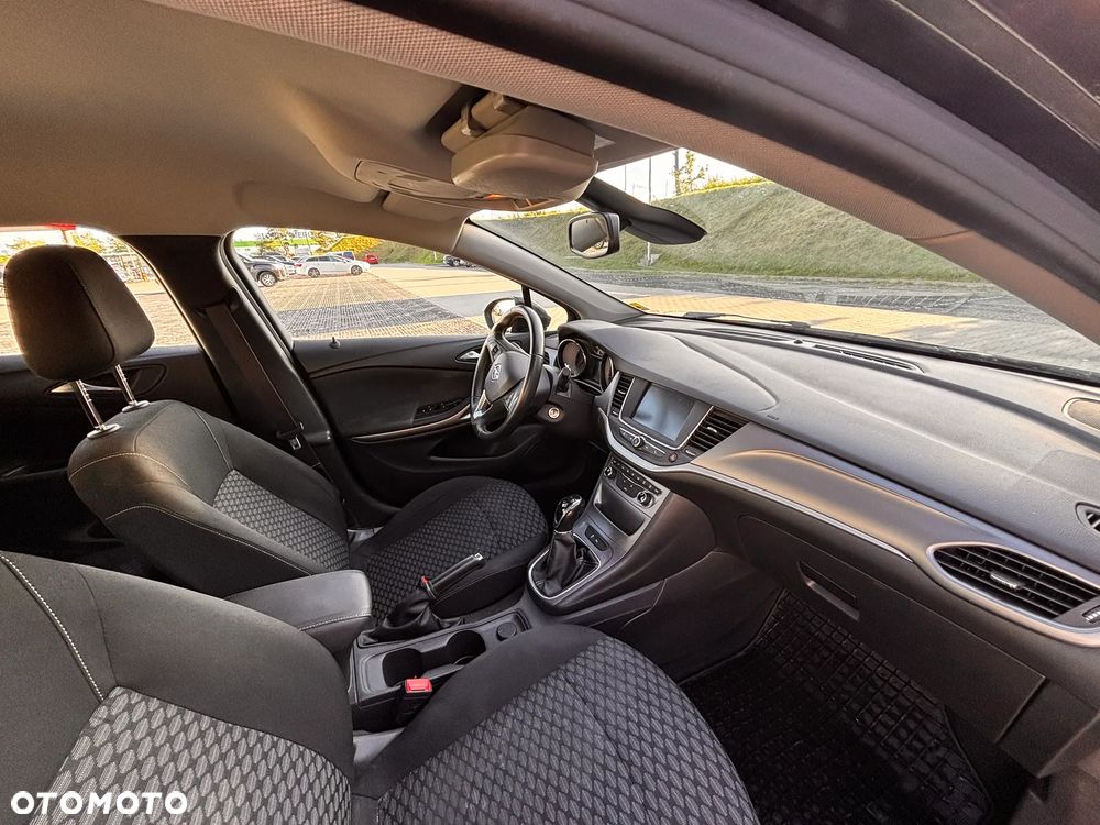 Opel Astra 1.4 T Enjoy - 11