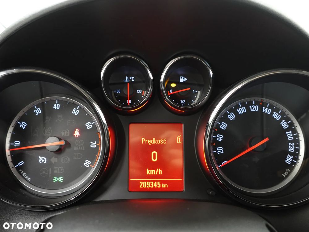 Opel Astra 1.4 Turbo 150 Jahre - 35