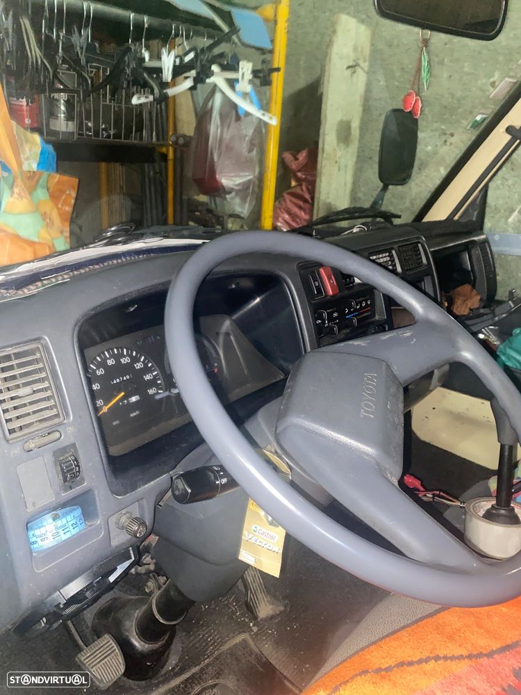 Toyota Dyna 150 - 12