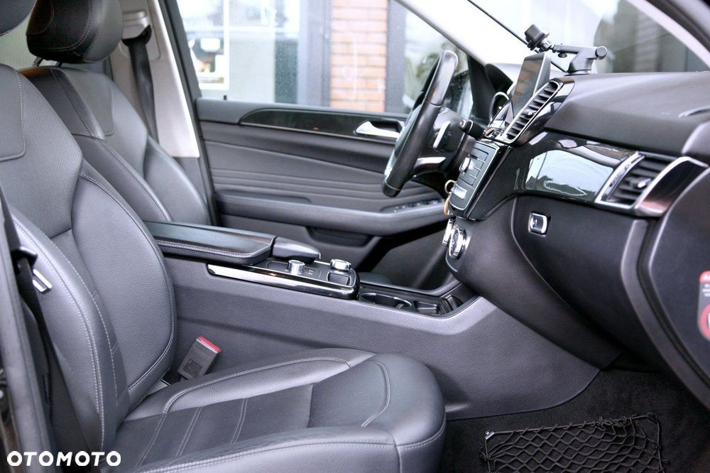 Mercedes-Benz GLE - 13