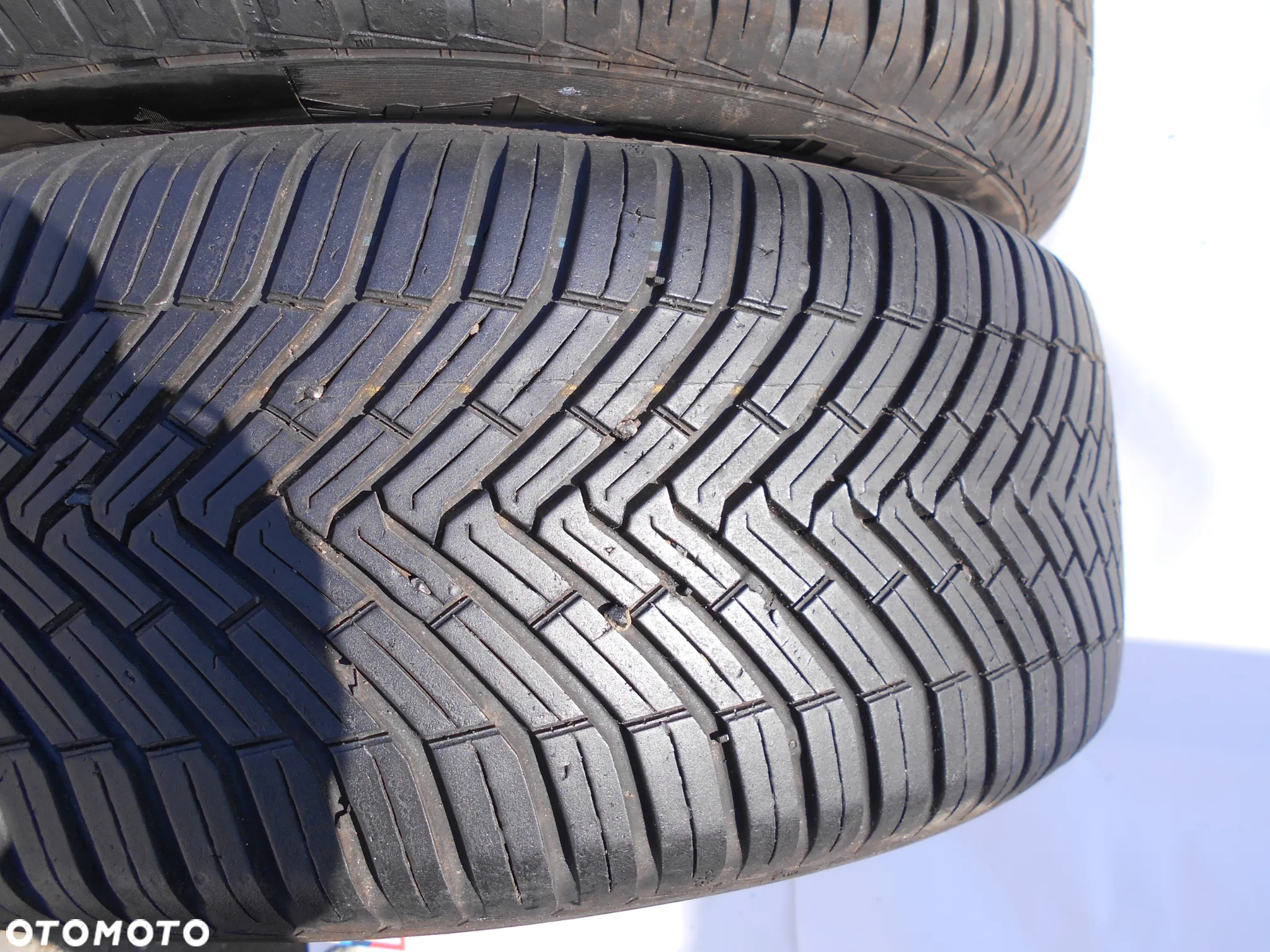 OPONY 225/55R17 CONTINENTAL ALLSEASON CONTACT DOT 4921 / 0420 7.5MM - 4