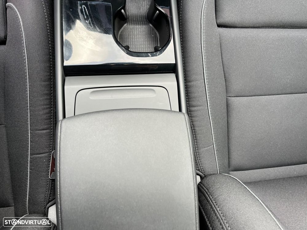 Volvo XC 40 Recharge Core - 37