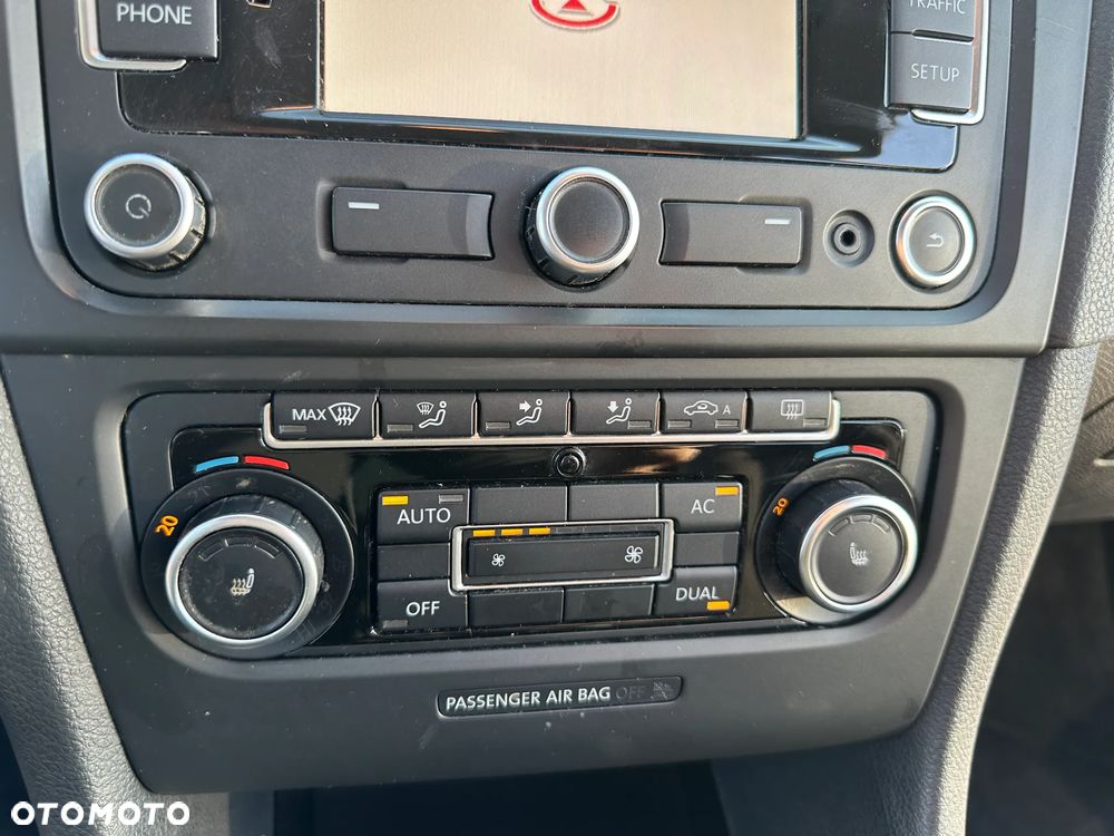 Volkswagen Golf 1.6 TDI DPF BlueMotion - 20