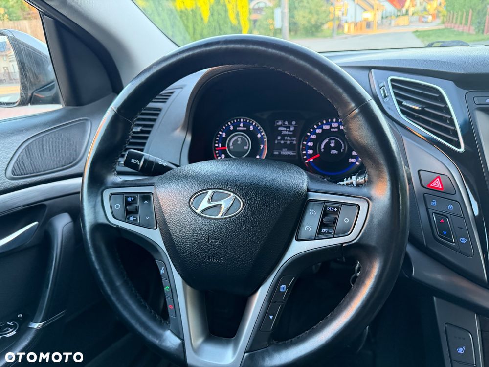 Hyundai i40 i40cw 1.6 Fifa World Cup Edition - 24