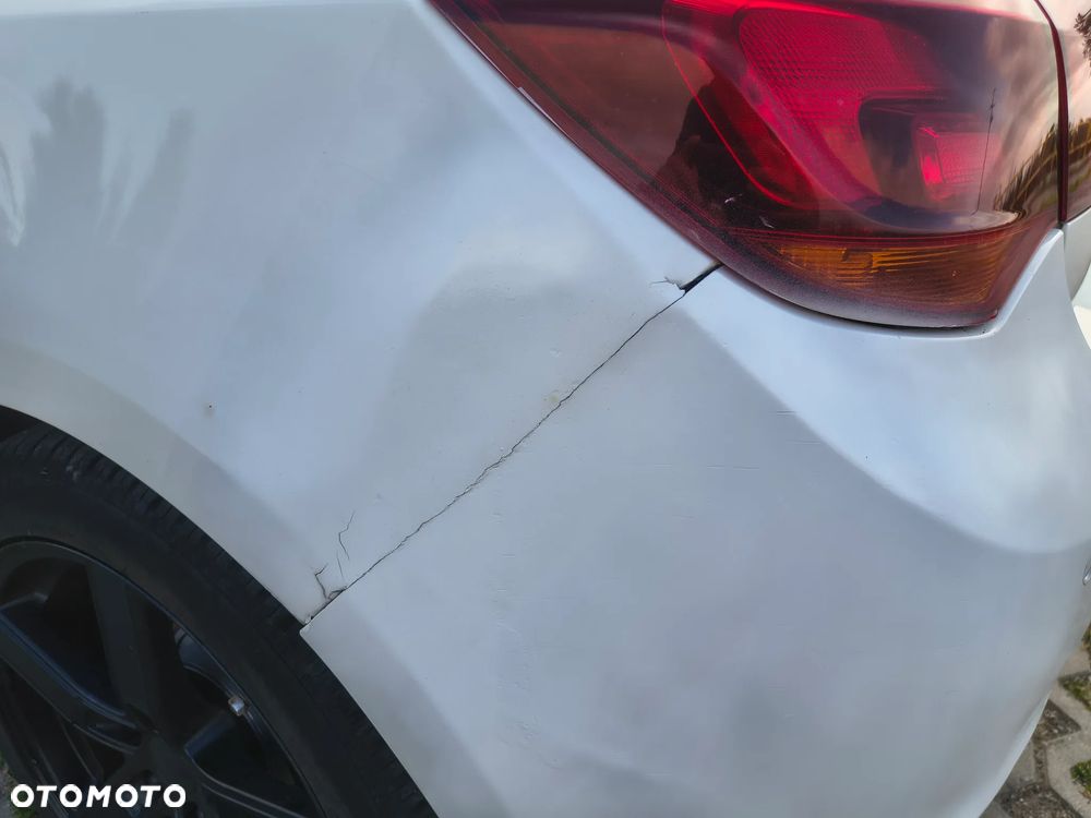 Opel Astra 1.6 Turbo Edition - 6