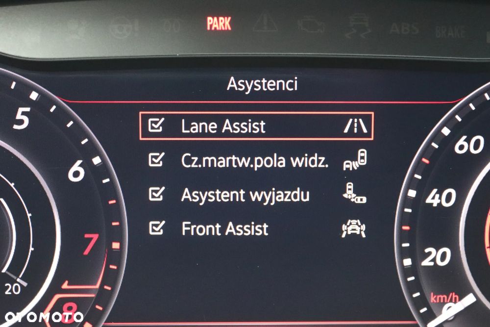 Volkswagen Golf - 31