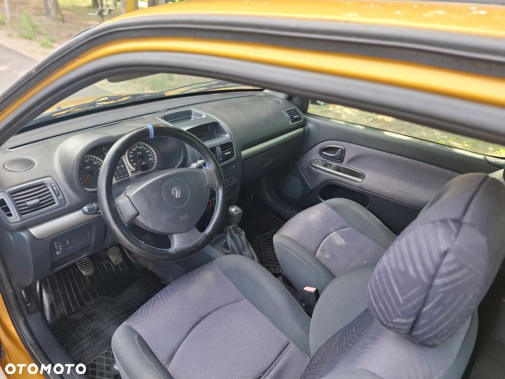 Renault Clio 1.2 16V Expression - 11