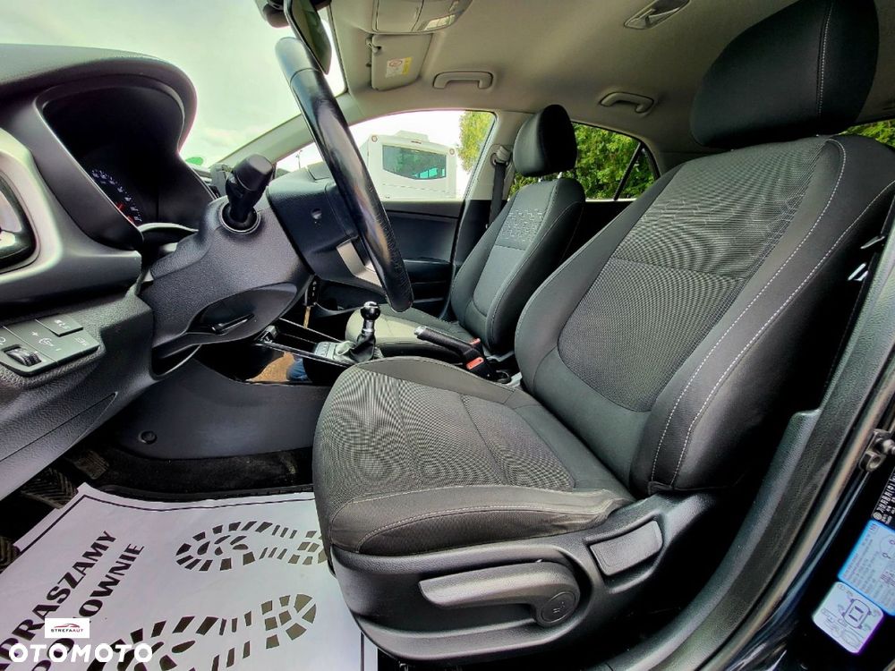 Kia Rio - 19
