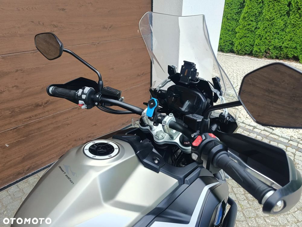 Triumph Inny - 7