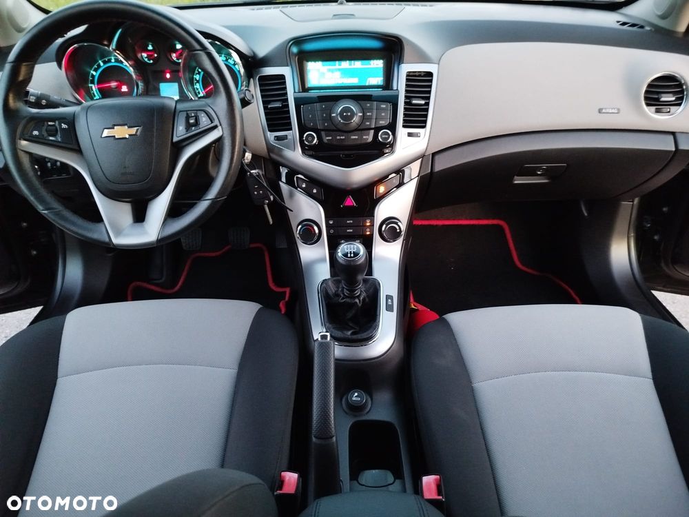 Chevrolet Cruze 1.8 LT - 5