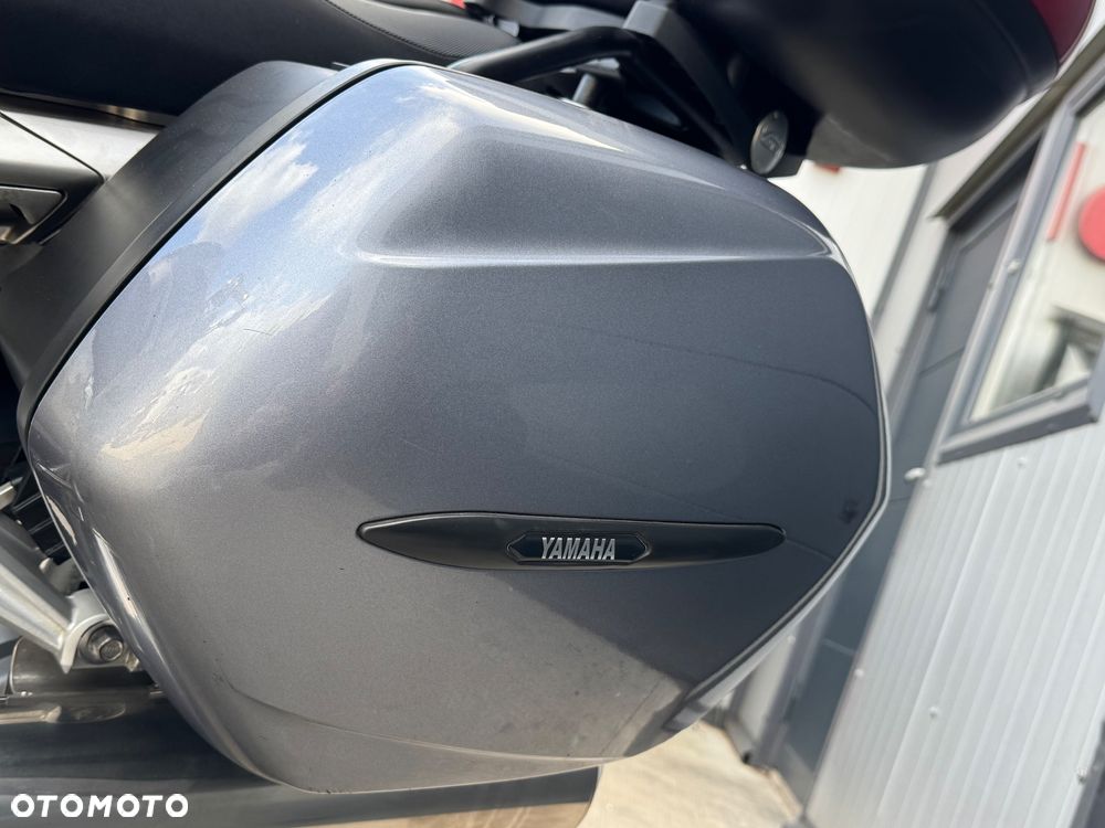 Yamaha FJR - 24