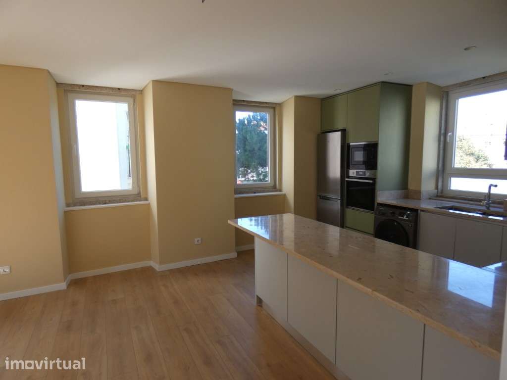 Apartamento T2 duplex, Massamá - Grande imagem: 3/27