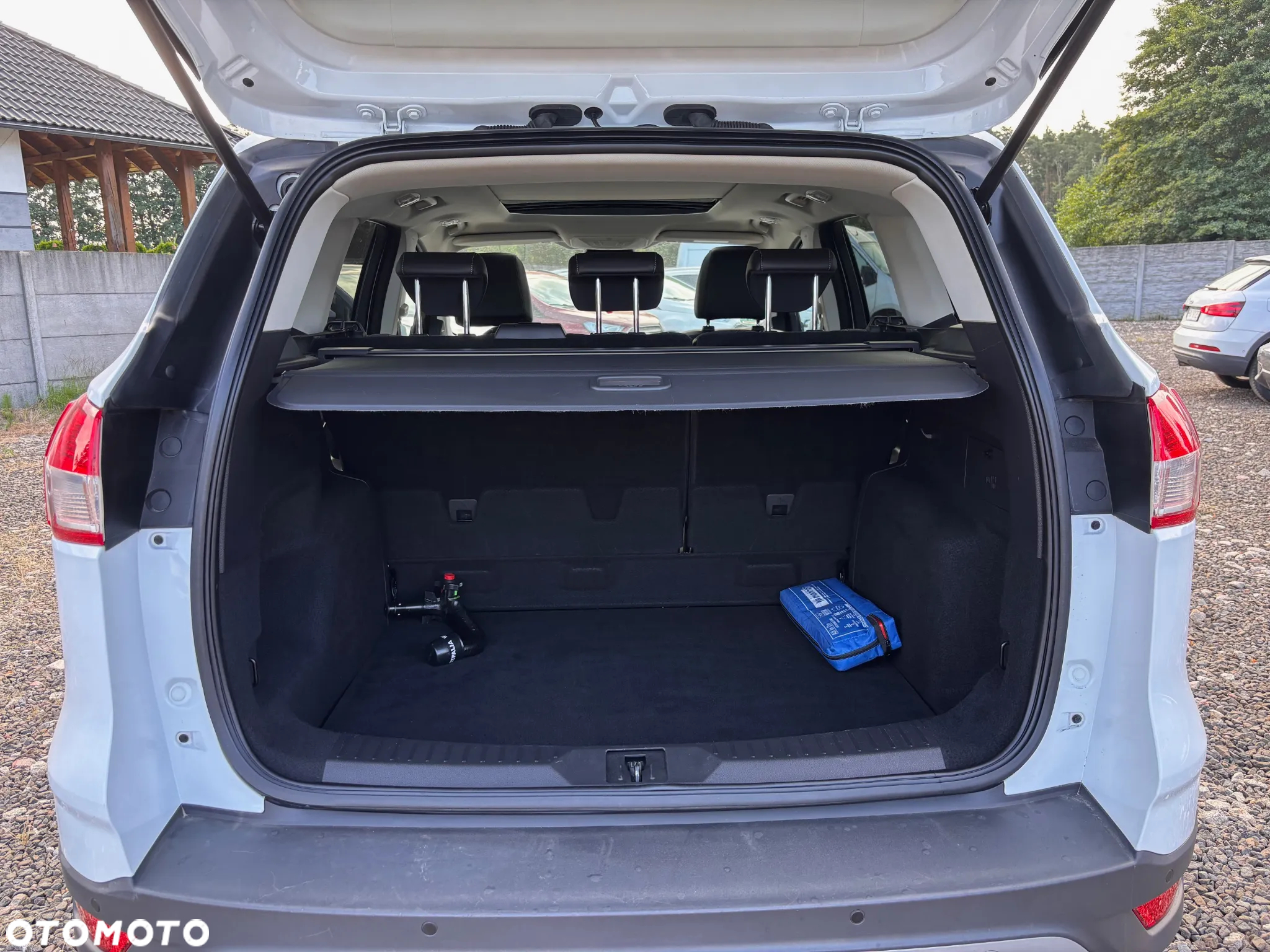 Ford Kuga 1.6 EcoBoost 2x4 Titanium - 27