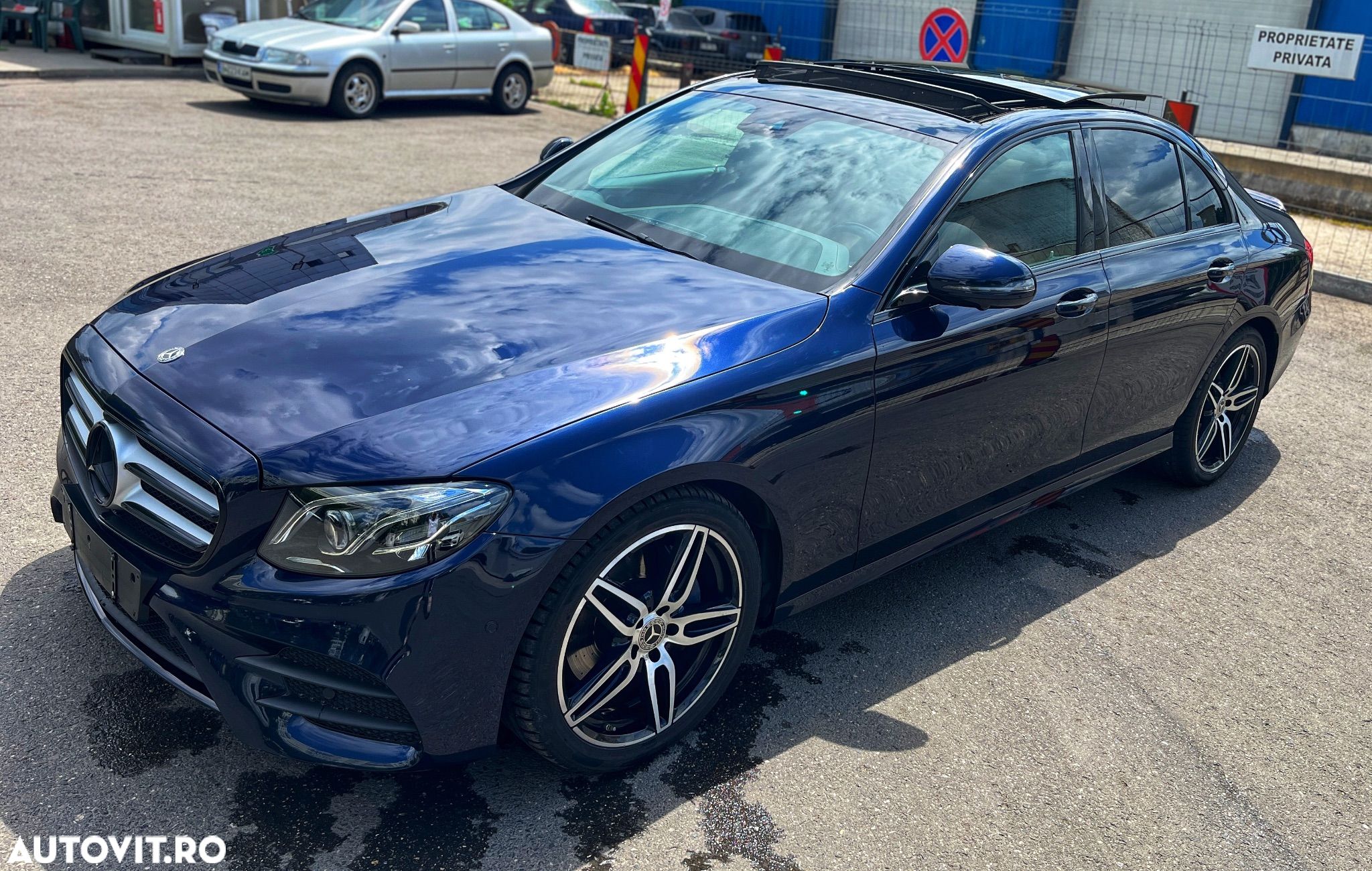Mercedes-Benz E 220 d T-Modell Aut. - 1