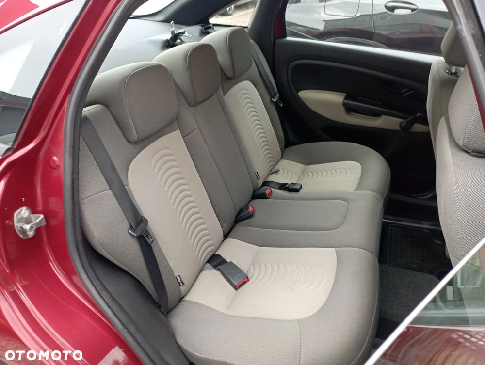 Fiat Linea 1.4 Active - 10