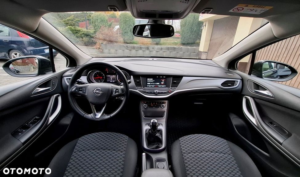 Opel Astra 1.4 T Elite - 7
