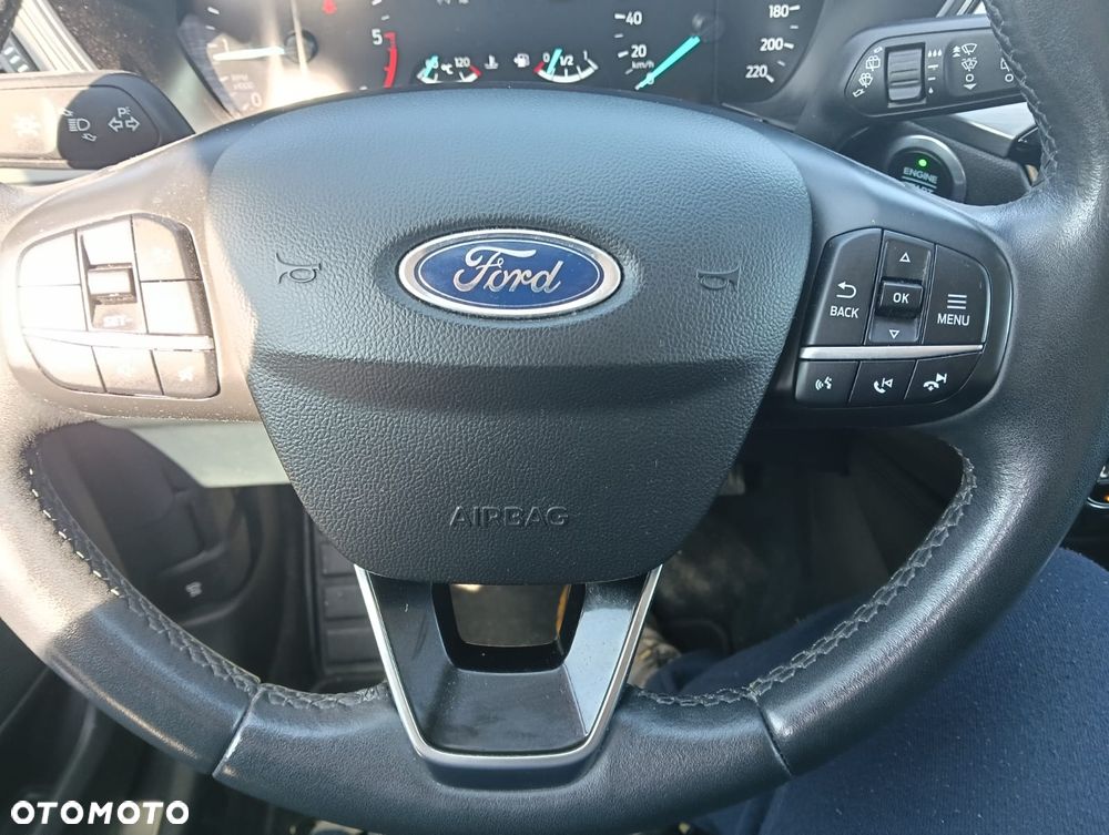 Ford Kuga - 17