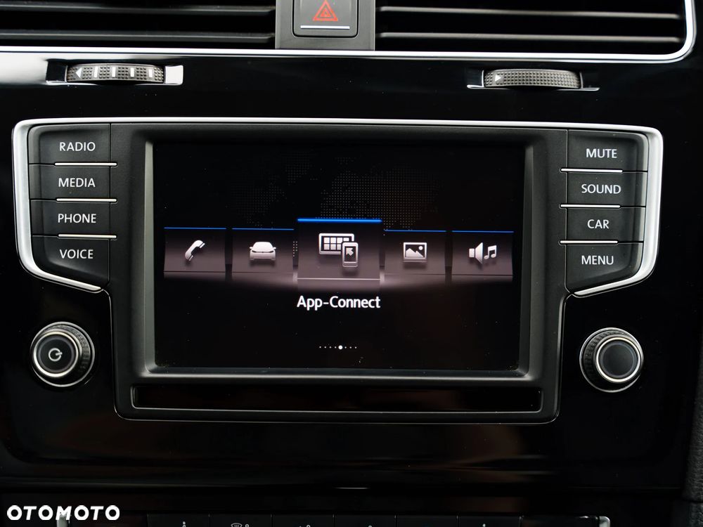 Volkswagen Golf 1.4 TSI BMT Comfortline DSG - 27