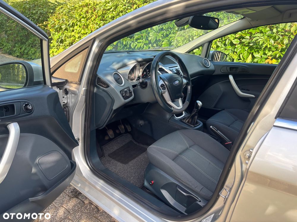 Ford Fiesta 1.4 Titanium - 13