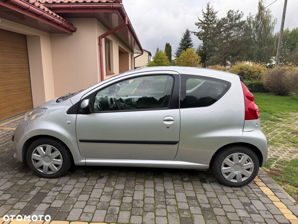 Peugeot 107 2007 photo 3