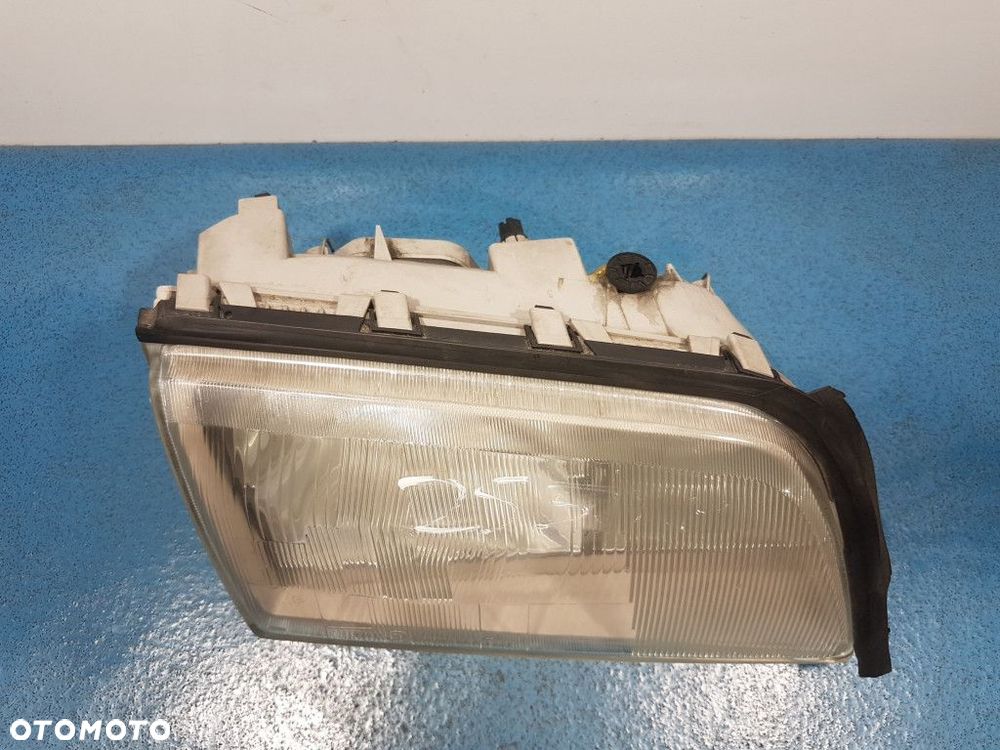 MERCEDES-BENZ C180 W202 REFLEKTOR PRAWY - 9