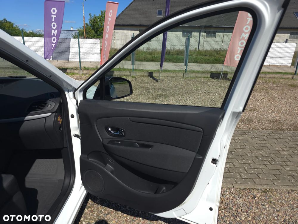 Renault Scenic 1.6 16V 110 TomTom Edition - 14